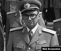 General rumano Mihai Pacepa, exasesor de seguridad del dictador Nicolas Ceacescu.