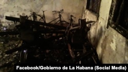 Las motorinas incendiadas. (Foto: Facebook/Gobierno de La Habana)