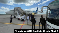 Llegada de cubanos en el séptimo vuelo de deportación desde EEUU a Cuba.