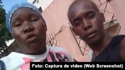 Dos de las madres que fueron citadas por las autoridades por protestar frente a la casa de Miguel Díaz-Canel.