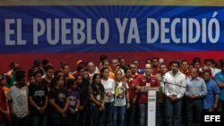 Oposición venezolana dice Maduro quedó "revocado" con resultado de plebiscito