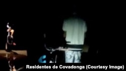 Protesta por los apagones en Covadonga, el 29 de julio en la noche.