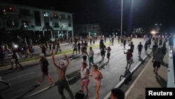 Una protesta en La Habana el 30 de septiembre de 2022. Tropas paramilitares y policías fueron movilizadas para enfrentar a los manifestantes.