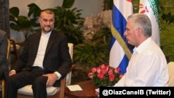 Díaz-Canel conversa con el canciller iraní Hossein Amir Abdollahian. (Foto: @DiazCanelB)