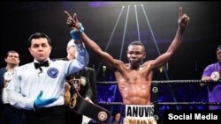 Ringondeaux proclamado campeón mundial. Tomado de instagram.com/rigoelchacal305/