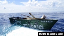 Embarcación en la que navegaron cubanos para llegar a EEUU. (Foto: USCG)