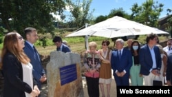 Inauguración del museo de la familia Castro en Galicia, España. (Foto: Ministerio de Política Territorial de España)