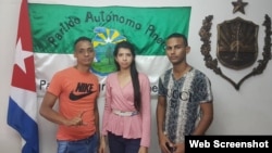 Jovián Diaz y Dayani Salazar junto a y otro activista.