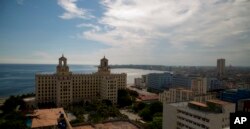 Foto del Hotel Nacional de La Habana, del 17 de junio del 2020. La pandemia del coronavirus golpeó duro al sector turístico en Cuba. (AP/Ismael Francisco, File)