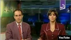 Juan Carlos Tejedor (i) era el presentador del Noticiero del Cierre de la Televisión Cubana.