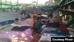 Migrantes cubanos en el colegio nocturno La Cruz, Guanacaste, Costa Rica. Foto: Esdrey Roura, cortesía.