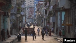 Vista de una calle habanera fotografiada en abril de 2023. REUTERS/Alexandre Meneghini