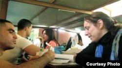 La artista cubana Tania Bruguera está en La Habana.