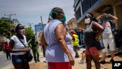 Los afrodescendientes en Cuba "no cuentan con capital, remesas ni redes de solidaridad para involucrarse en la economía emergente", afirma Juan Antonio Madrazo Luna. 