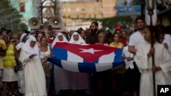 Foto Archivo. Procesión de la Virgen de la Caridad el 8 de septiembre de 2019. AP Photo/Ismael Francisco