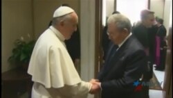 El Papa Francisco recibe a Raúl Castro en el Vaticano