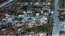 Efectos de Huracán Andrew 1992. Foto NHC.Archivo