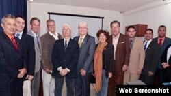 Profesores cubanos asistentes a seminario en Bucaramanga, Colombia.