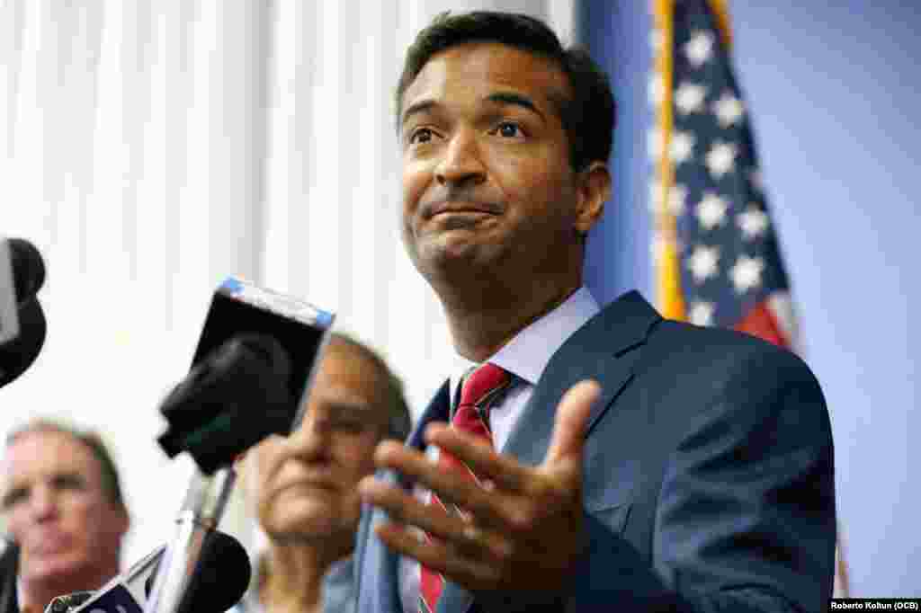 Legislador cubanoamericano Carlos Curbelo.