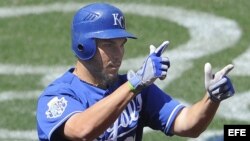 El cubanoamericano Eric Hosmer de los Reales de Kansas.