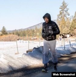 Barrera entrena para el combate con Ward.