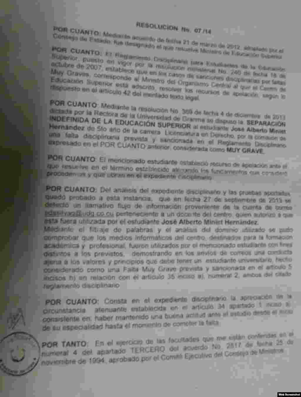 Copia fascimilar de la Resolución ministerial con que expulsan al estudiante José Alberto Miniet.