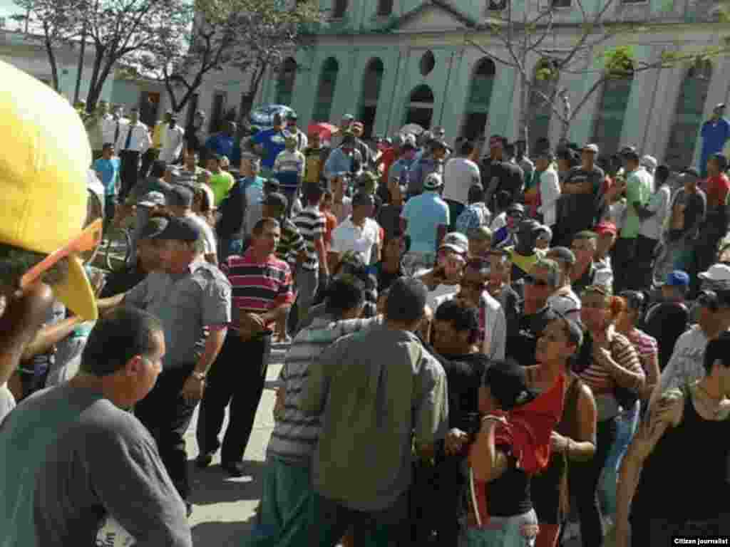 Imágenes de la protesta de cuentapropistas en Holguín