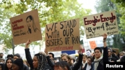 En Berlín, una protesta contra la muerte en Teherán de la mujer iraní, Mahsa Amini. Imagen tomada el 24 de septiembre de 2022. (REUTERS/Annegret Hilse).