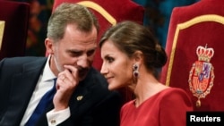 Los reyes Felipe VI y Letizia. REUTERS/Eloy Alonso