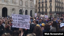 La oposición venezolana llamó este viernes a los ciudadanos a marchar el próximo miércoles desde 26 puntos de Caracas con destino hacia la Defensoría del Pueblo.