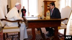 El Papa Francisco recibió a Nicolás Maduro en el Vaticano junio de 2013.