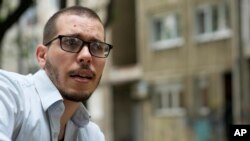 Fernando Almeyda Rodríguez, abogado y activista cubano en espera de asilo político en Serbia