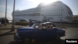 El crucero MSC Opera Vessel en el Muelle de La Habana en diciembre de 2015. REUTERS/Alexandre Meneghini