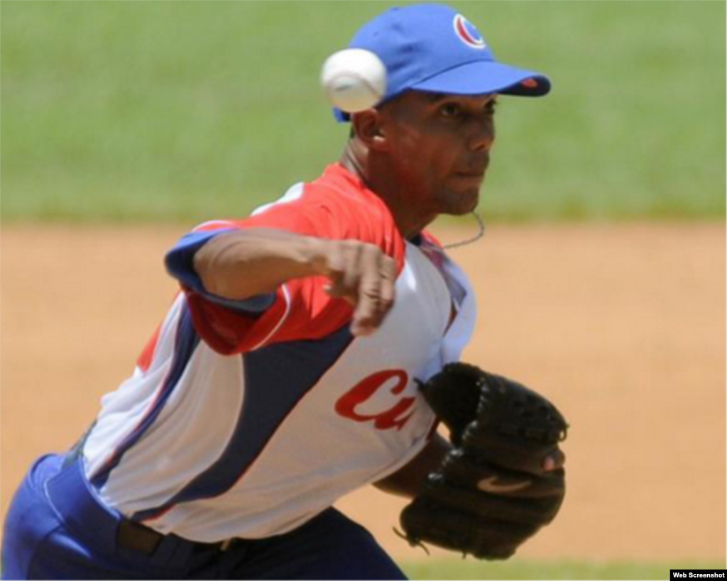 El pitcher derecho de Holguín Yaisel Sierra firmó por 30 millones USD con los Dodgers de Los Angeles.