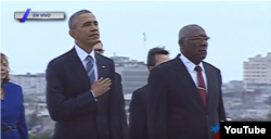 Barack Obama junto a Salvador Valdés Mesa, ex secretario general de la Central de Trabajadores de Cuba.