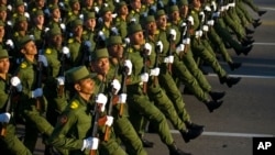 Foto Archivo. Soldados cubanos en un desfile militar en la Plaza de la Revolución en La Habana.