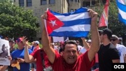 Manifestación frente a embajada de Cuba en Washington. (Foto: Michelle Sagué)