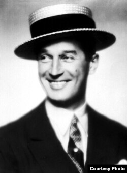 Maurice Chevalier