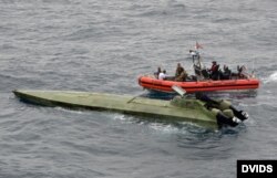 Guardia Costera desembarca drogas interceptada