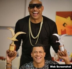 Dúo cubano Gente de Zona gana premios Gaviota en Festival Viña del Mar 2018.