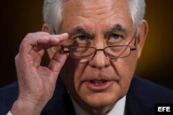 El exjefe de la petrolera ExxonMobil, Rex Tillerson, testifica en su primera audiencia de confirmación en el Senado de EEUU como futuro secretario de Estado.