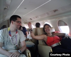 María Gabriela, hija de Hugo Chávez, junto a Jorge Arreaza, vicepresidente de Venezuela en una fotografia familiar.