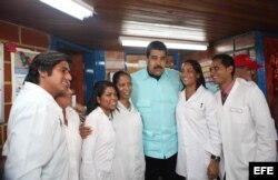 Nicolás Maduro participa en un acto de Gobierno para celebrar los 13 años del programa social Barrio Adentro.