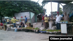 Reporta Cuba. Holguín, vendedores. Foto: Nirma Hernández.