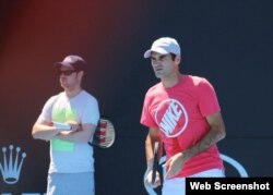 Federer entrena para su encuentro con Struff.