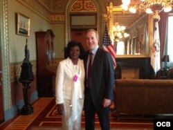 Berta Soler y Jorge Mas Santos en la Casa Blanca