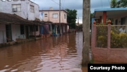 Aguas pestilentes ponen en riego la salud de habitantes de Güira de Melena.