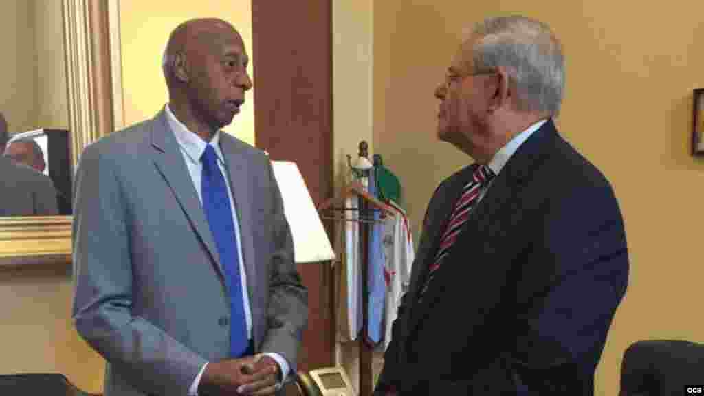 Guillermo Fariñas junto al Senador Democrata, Bob Menendez. Foto: Ricardo Quintana