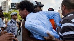 Régimen cubano acosa a periodistas en desafío a llamado a respetar libertad de prensa