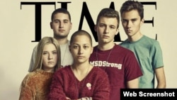 Emma González junto a otros sobrevivientes de la matanza en la escuela de Parkland, en la Florida, en la portada de Time.